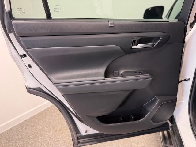 2022 Toyota Highlander Hybrid XLE AWD - 23015206 - 32