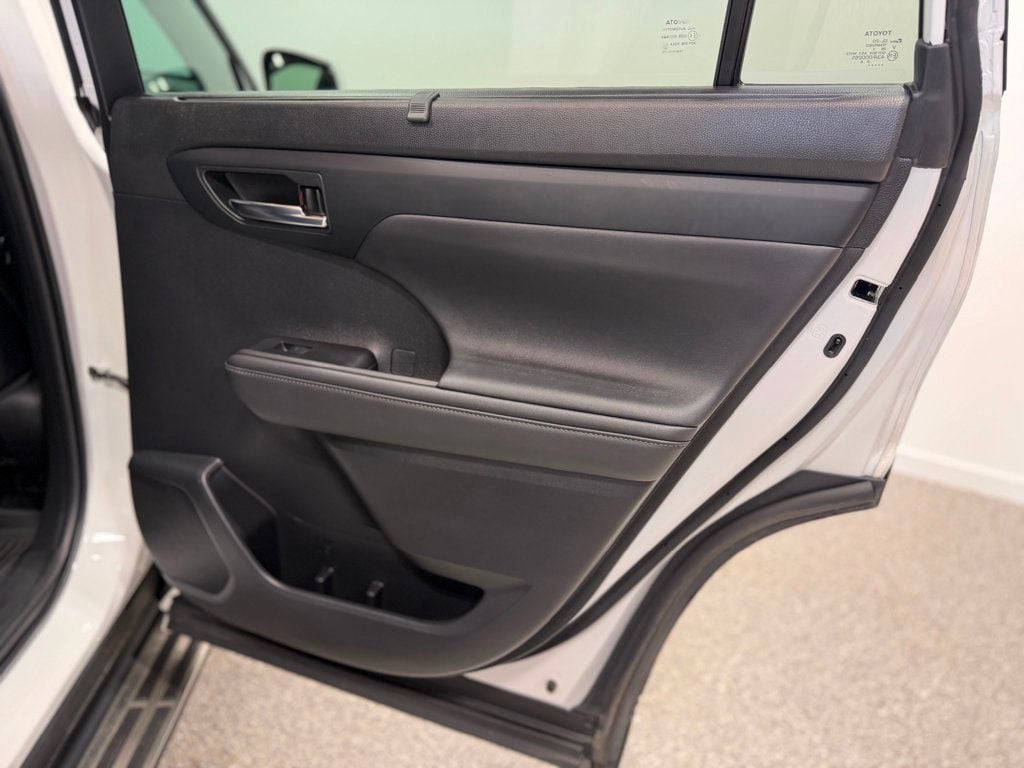 2022 Toyota Highlander Hybrid XLE AWD - 23015206 - 41
