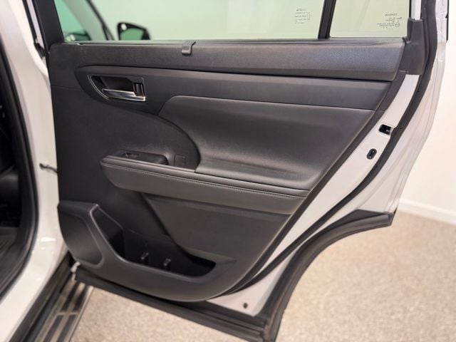 2022 Toyota Highlander Hybrid XLE AWD - 23015206 - 41