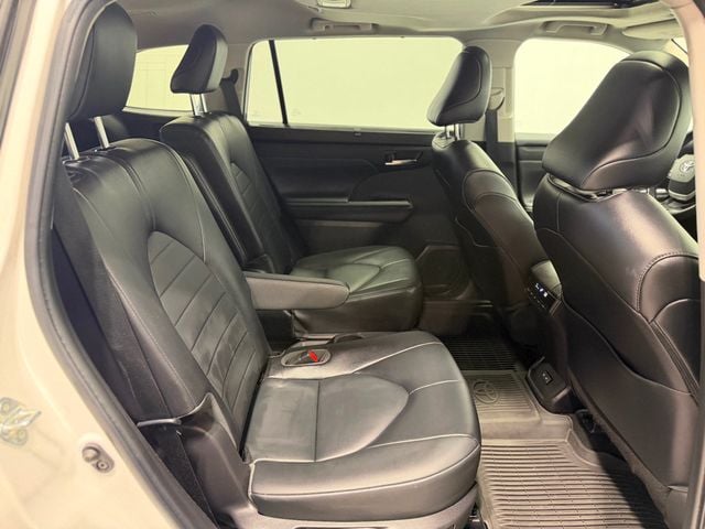 2022 Toyota Highlander Hybrid XLE AWD - 23015206 - 44