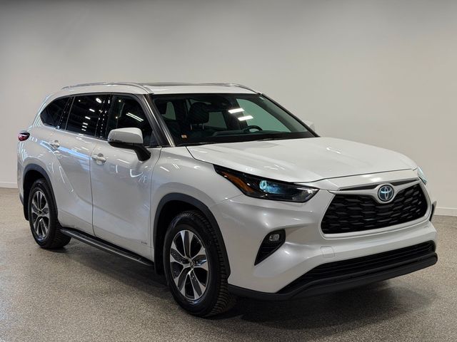 2022 Toyota Highlander Hybrid XLE AWD - 23015206 - 64