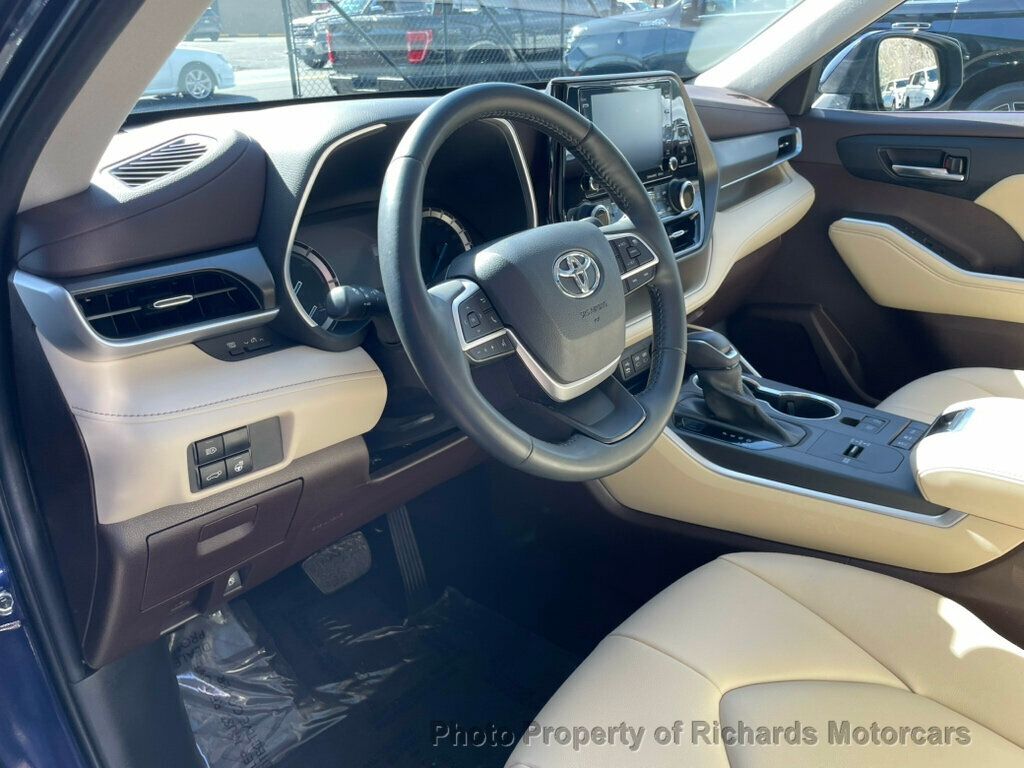 2022 Toyota Highlander Hybrid XLE AWD - 23012885 - 10