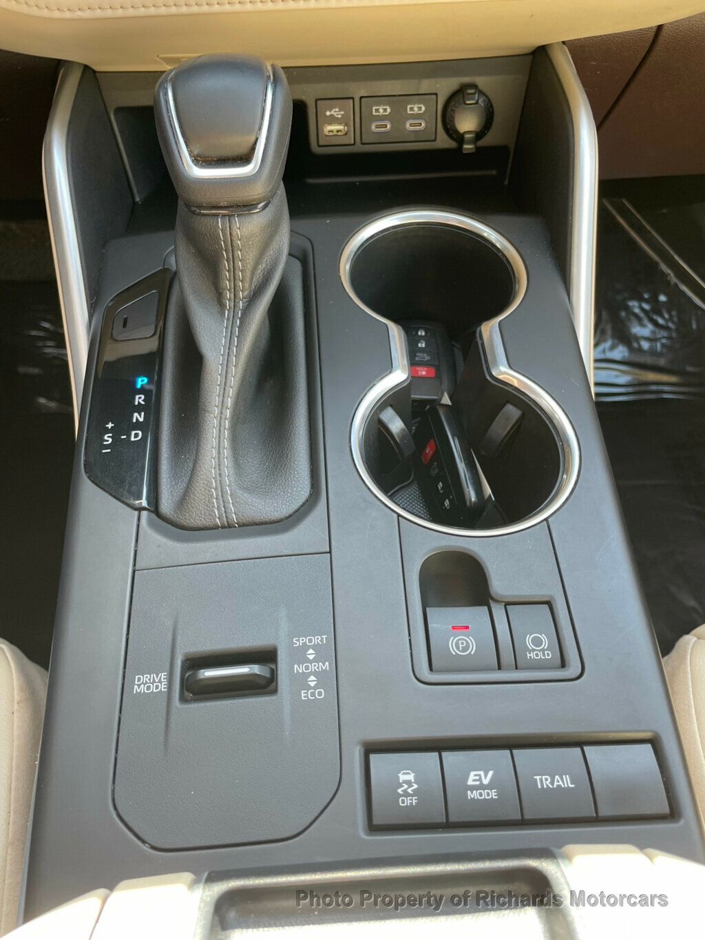 2022 Toyota Highlander Hybrid XLE AWD - 23012885 - 15