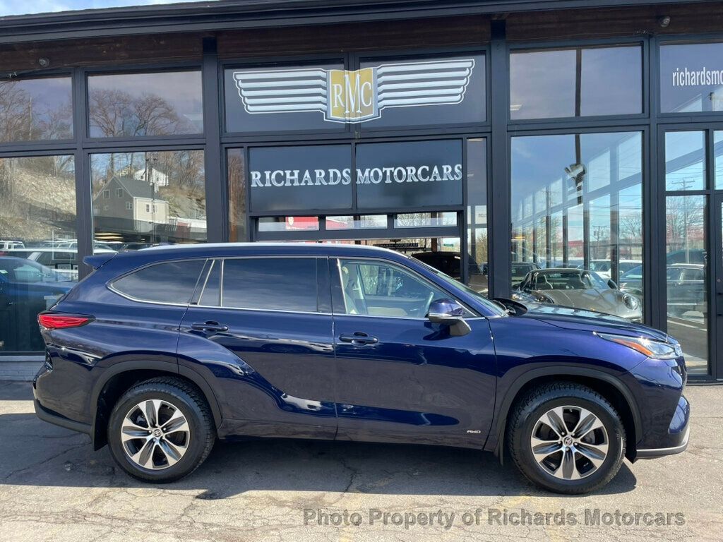 2022 Toyota Highlander Hybrid XLE AWD - 23012885 - 1