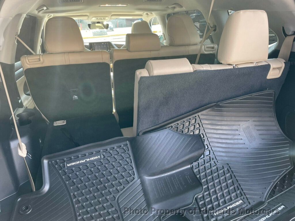 2022 Toyota Highlander Hybrid XLE AWD - 23012885 - 19