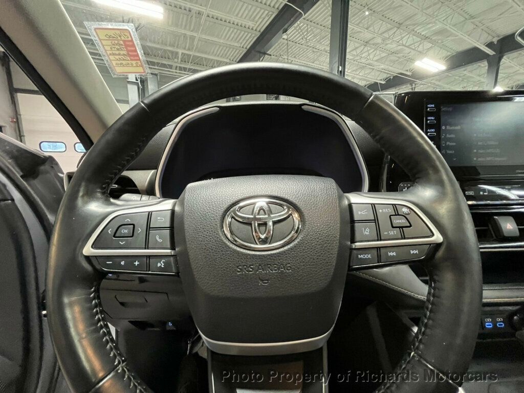 2022 Toyota Highlander Hybrid XLE Bronze AWD - 22779809 - 24