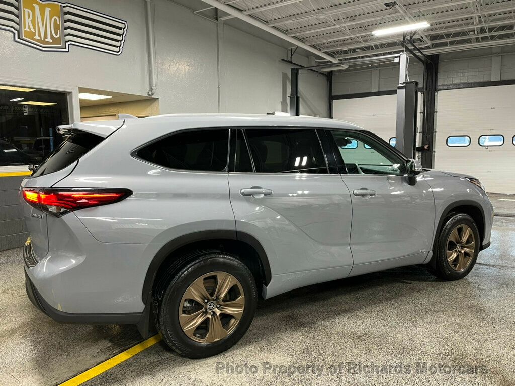 2022 Toyota Highlander Hybrid XLE Bronze AWD - 22779809 - 2