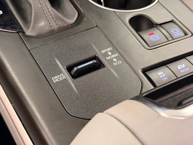 2022 Toyota Highlander Hybrid XLE FWD - 23036556 - 31