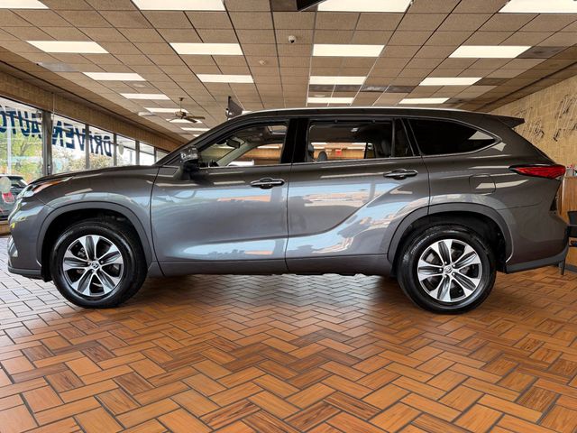 2022 Toyota Highlander Hybrid XLE FWD - 23036556 - 4
