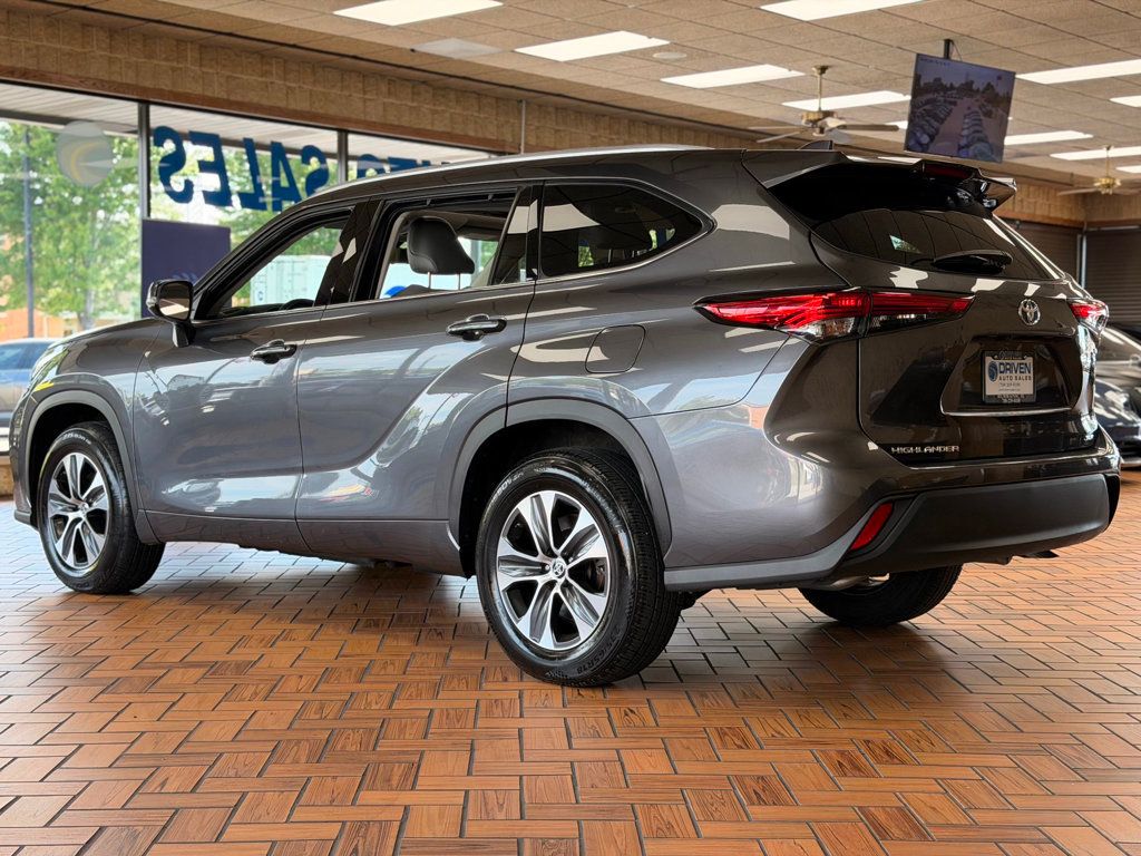 2022 Toyota Highlander Hybrid XLE FWD - 23036556 - 5