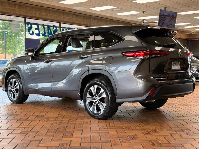 2022 Toyota Highlander Hybrid XLE FWD - 23036556 - 5