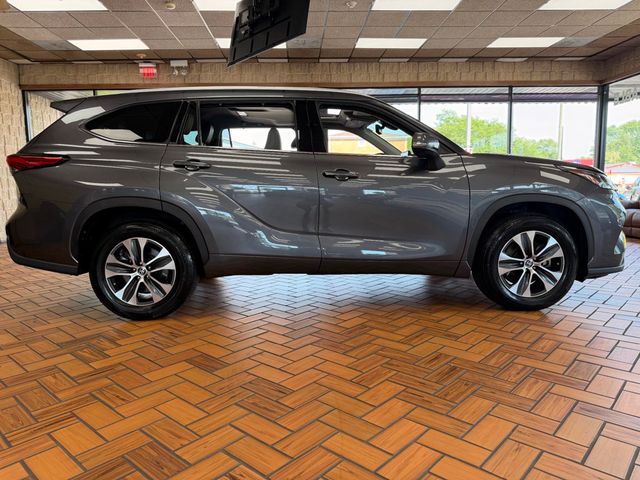 2022 Toyota Highlander Hybrid XLE FWD - 23036556 - 6