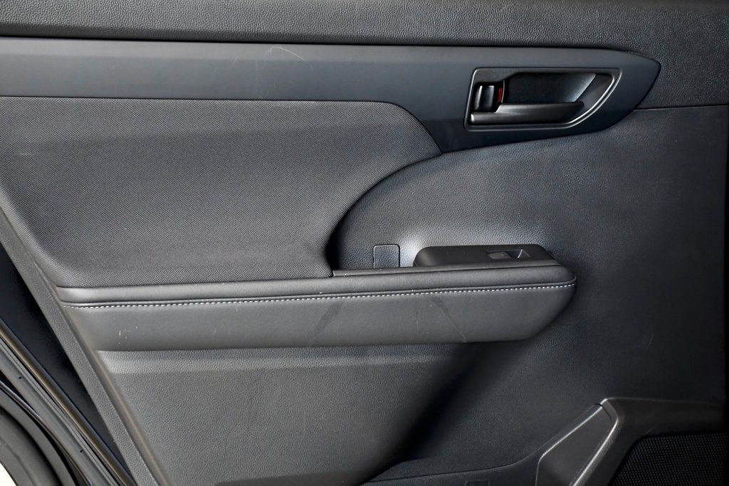 2022 Toyota Highlander L AWD - 22974361 - 10