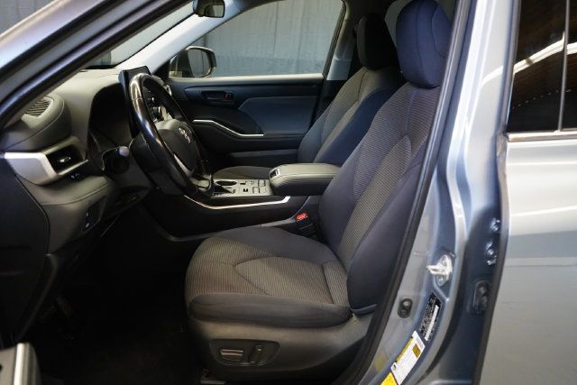 2022 Toyota Highlander LE - 23100271 - 10