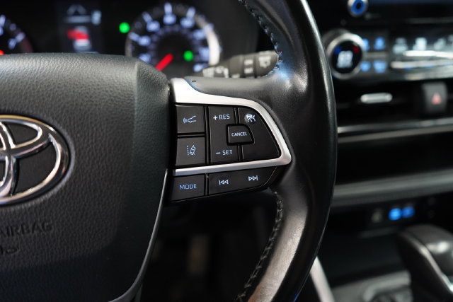 2022 Toyota Highlander LE - 23100271 - 17