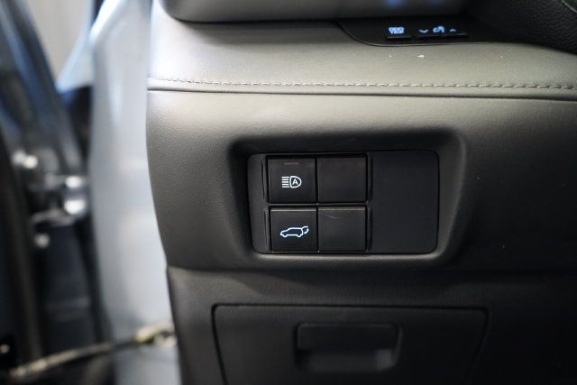 2022 Toyota Highlander LE - 23100271 - 19
