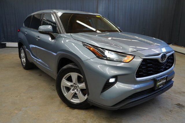 2022 Toyota Highlander LE - 23100271 - 2