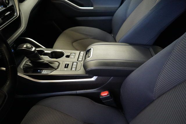 2022 Toyota Highlander LE - 23100271 - 29