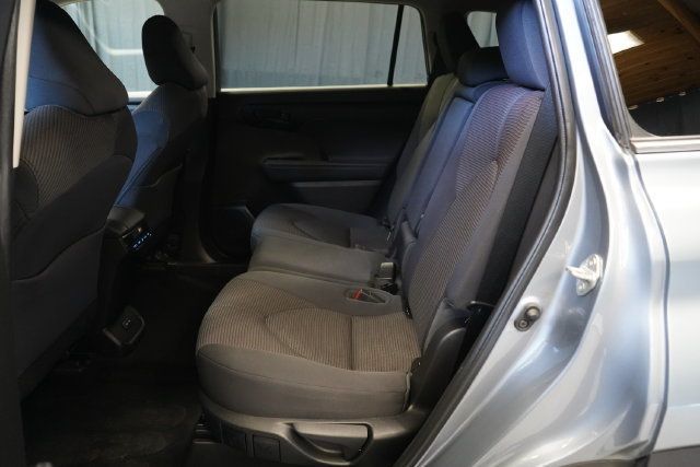 2022 Toyota Highlander LE - 23100271 - 32