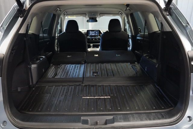 2022 Toyota Highlander LE - 23100271 - 35