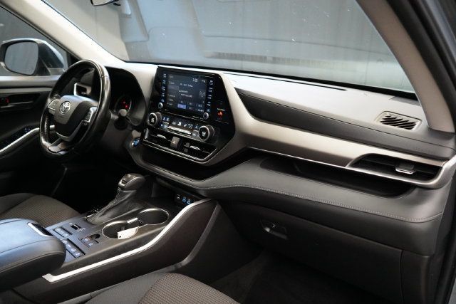 2022 Toyota Highlander LE - 23100271 - 43