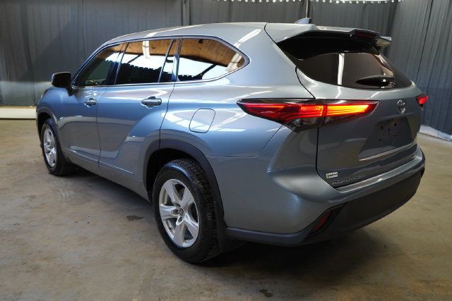 2022 Toyota Highlander LE - 23100271 - 4