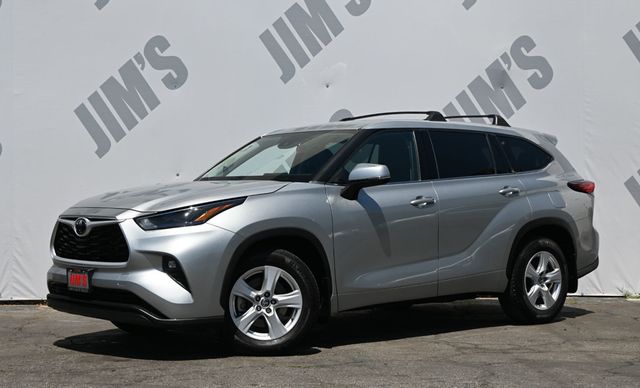 2022 Toyota Highlander LE FWD - 23013229 - 0