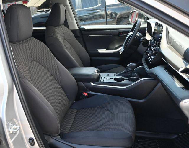 2022 Toyota Highlander LE FWD - 23013229 - 16