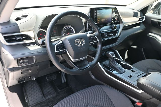 2022 Toyota Highlander LE FWD - 23013229 - 6