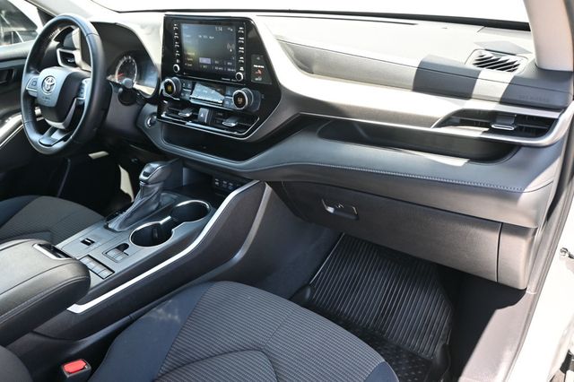 2022 Toyota Highlander LE FWD - 23013229 - 7