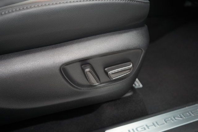 2022 Toyota Highlander Limited - 23092650 - 50