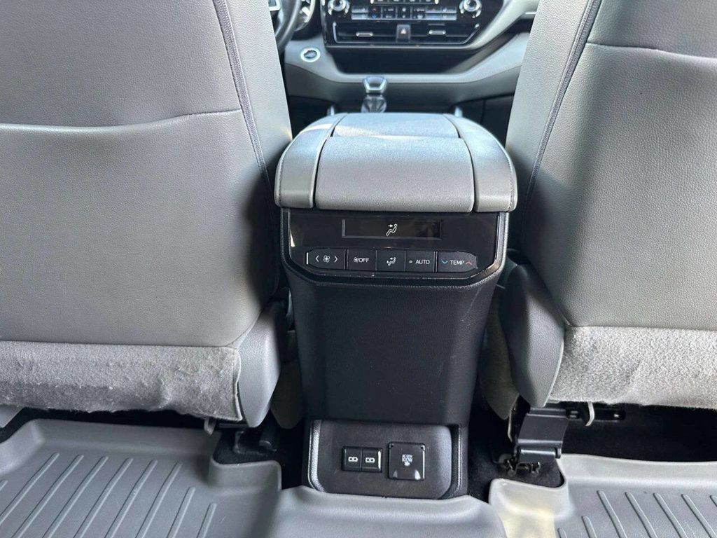 2022 Toyota Highlander Limited AWD - 23049474 - 28