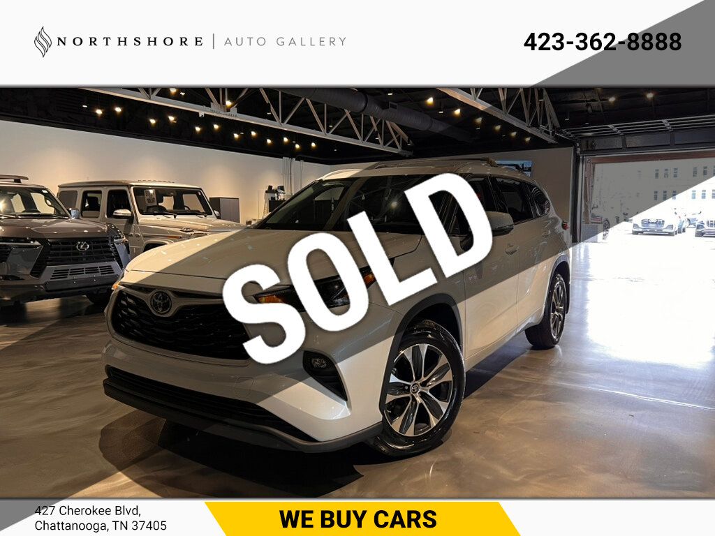 2022 Toyota Highlander LocalTrade/XLE/AWD/MoonRoof/3rdRow/HtdSeats/AdapCruise - 22985229 | Video 1