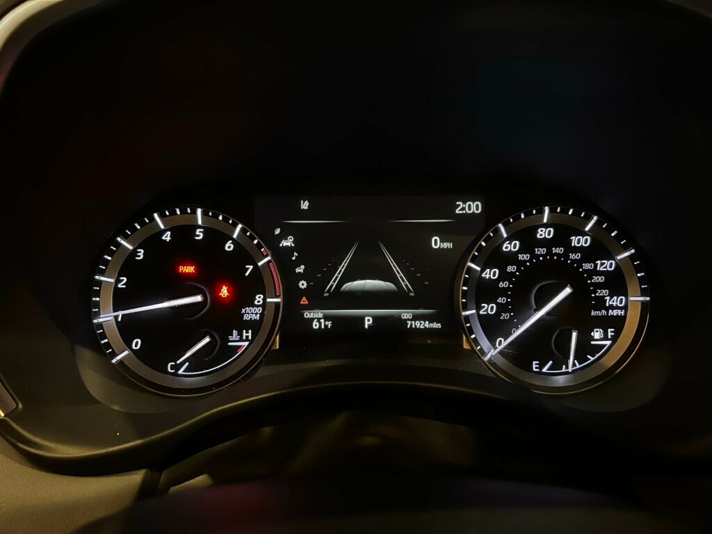 2022 Toyota Highlander LocalTrade/XLE/AWD/MoonRoof/3rdRow/HtdSeats/AdapCruise - 22985229 - 17