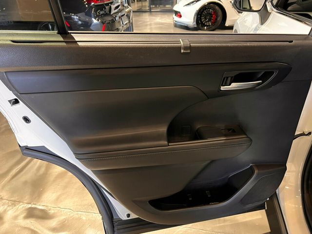 2022 Toyota Highlander LocalTrade/XLE/AWD/MoonRoof/3rdRow/HtdSeats/AdapCruise - 22985229 - 22