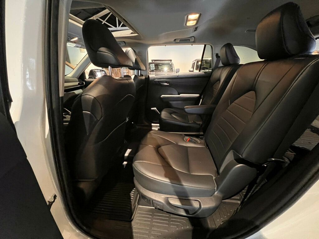 2022 Toyota Highlander LocalTrade/XLE/AWD/MoonRoof/3rdRow/HtdSeats/AdapCruise - 22985229 - 24