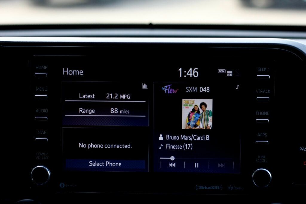 2022 Toyota Highlander XLE photo 12
