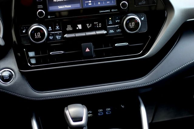 2022 Toyota Highlander ONE OWNER AWD XLE - 22915166 - 15