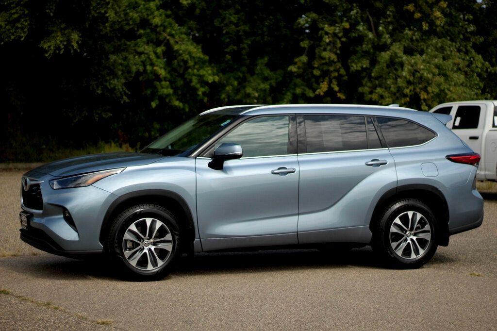 2022 Toyota Highlander XLE photo 15