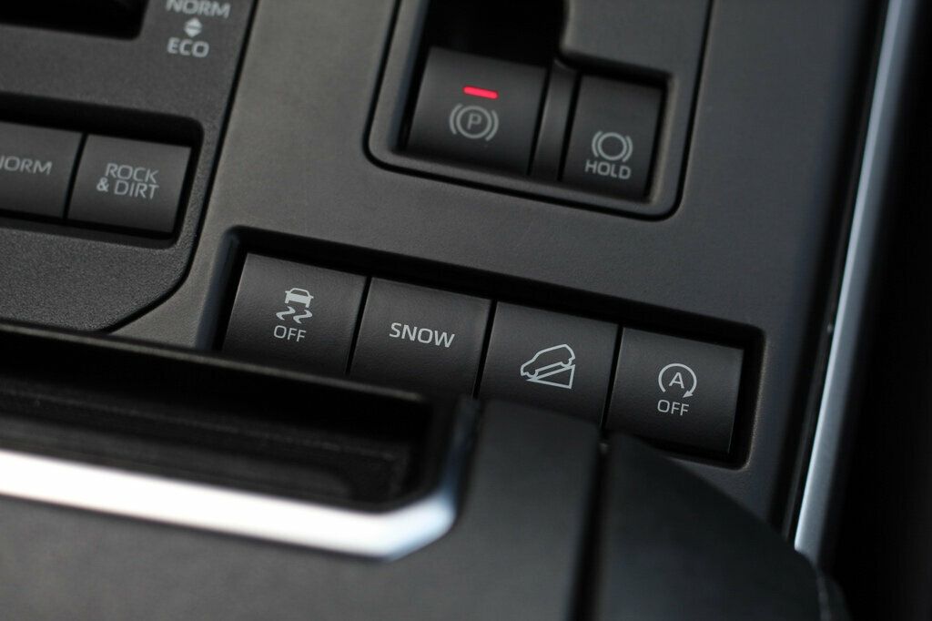 2022 Toyota Highlander XLE photo 26