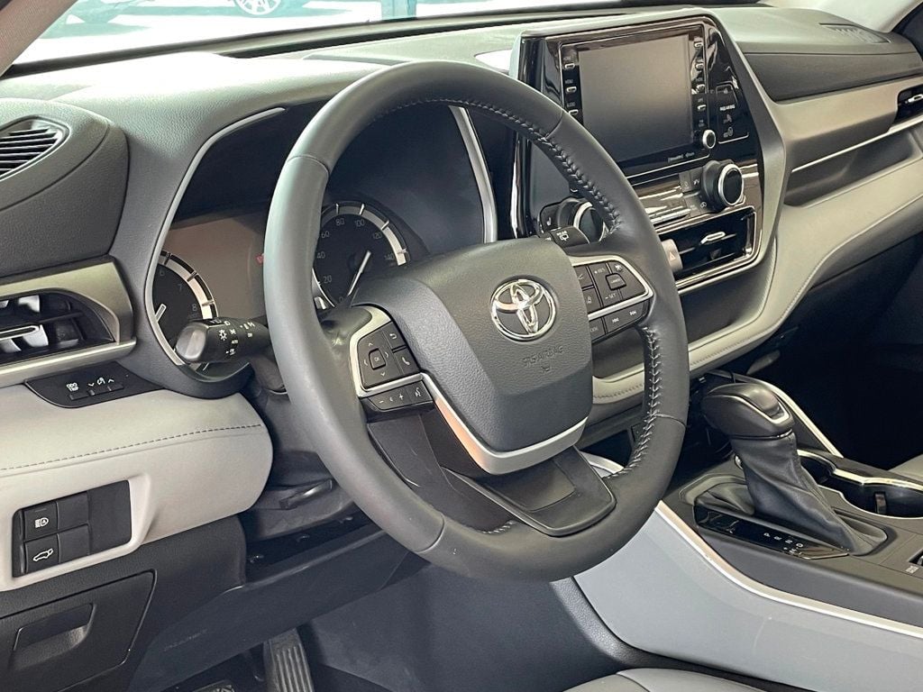 2022 Toyota Highlander XLE AWD - 23008416 - 13