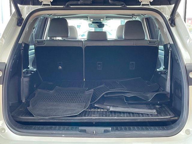 2022 Toyota Highlander XLE AWD - 23008416 - 17