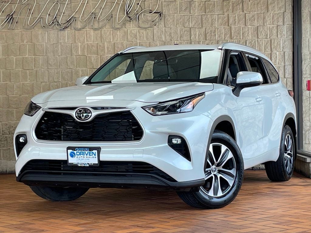 2022 Toyota Highlander XLE AWD - 23008416 - 1
