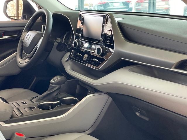 2022 Toyota Highlander XLE AWD - 23008416 - 22