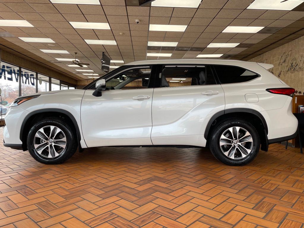 2022 Toyota Highlander XLE AWD - 23008416 - 4