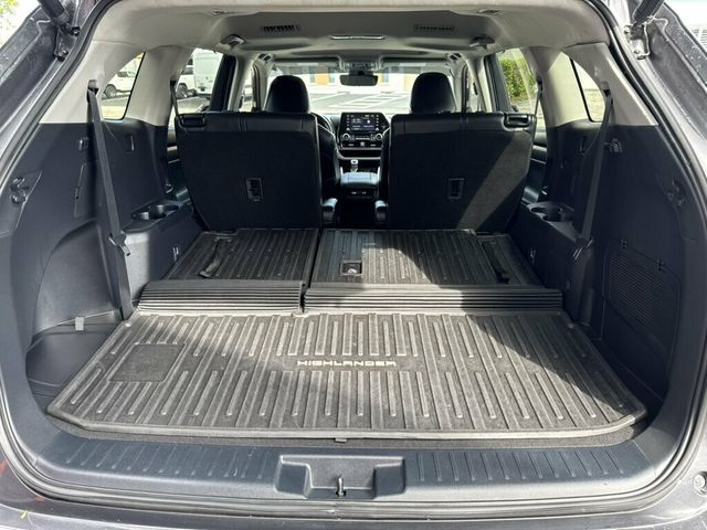 2022 Toyota Highlander XLE AWD - 23084498 - 11