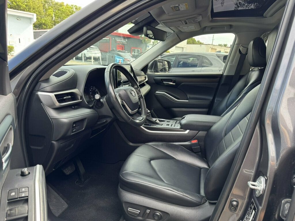 2022 Toyota Highlander XLE AWD - 23084498 - 13