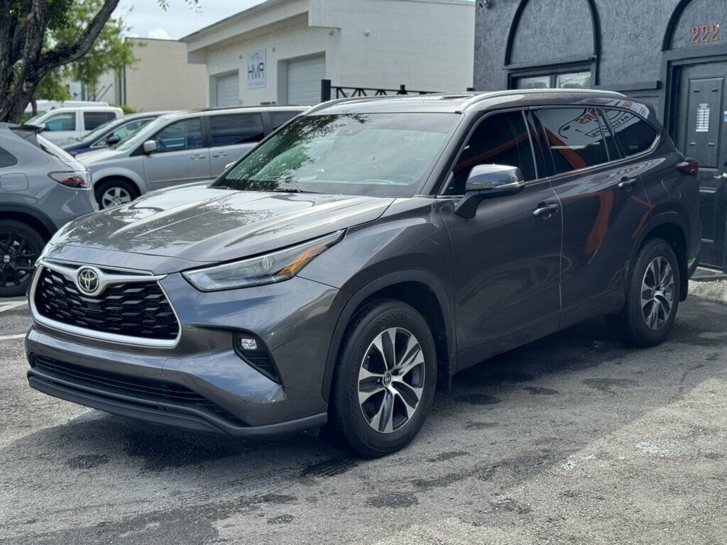 2022 Toyota Highlander XLE AWD - 23084498 - 1