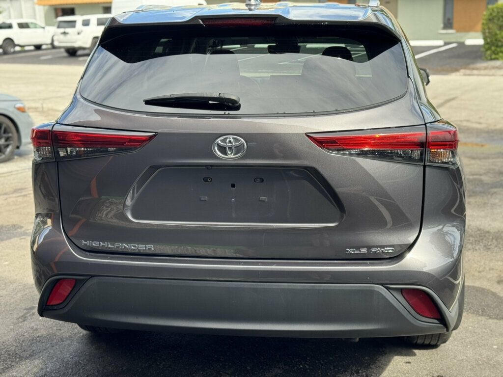 2022 Toyota Highlander XLE AWD - 23084498 - 4