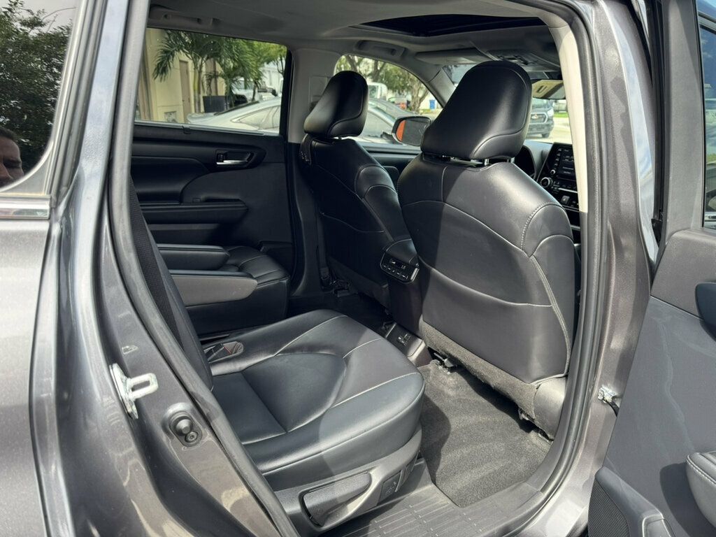 2022 Toyota Highlander XLE AWD - 23084498 - 8